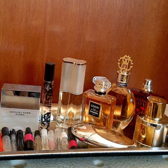 Sold - Picture 1 of 4